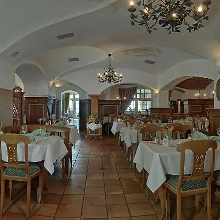 מלון Bayerischer Hof Miesbach, Bw Premier Collection מיסבאך