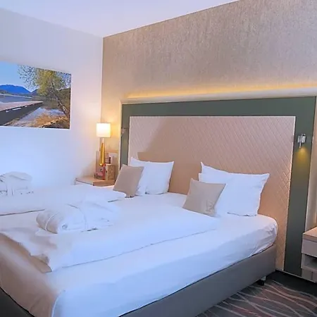 Bayerischer Hof Miesbach, Bw Premier Collection 호텔 4*