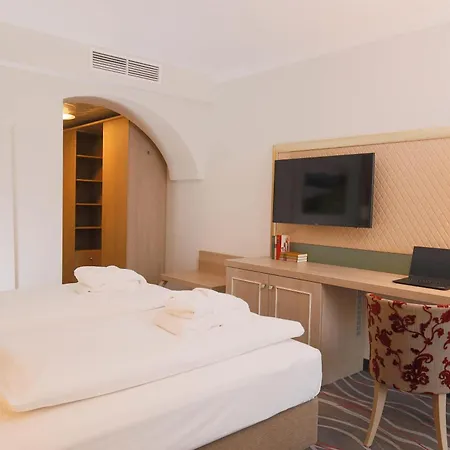 Bayerischer Hof Miesbach, Bw Premier Collection Hotel 4*